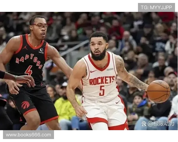 惠特摩尔替补出色表现12中6贡献14分 关键5篮板助攻球队获胜